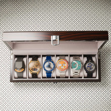 Load image into Gallery viewer, Xeric Six Watch Wood Collectors Case