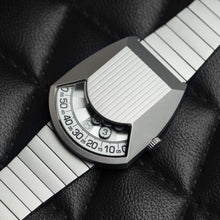 Load image into Gallery viewer, Xeric Retronaut Automatic Steel White