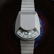 Load image into Gallery viewer, Xeric Retronaut Automatic Steel White