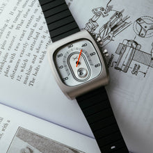 Load image into Gallery viewer, Xeric Retroscope Jump Hour Silver Black