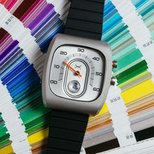 Load image into Gallery viewer, Xeric Retroscope Jump Hour Silver Black
