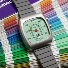 Load image into Gallery viewer, Xeric Retroscope Jump Hour Vintage Mint