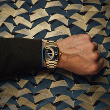 Load image into Gallery viewer, Timeline Retrograde Automatic Gold Black