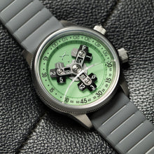 Load image into Gallery viewer, Xeric Vendetta II Automatic Wandering Hour Vintage Mint Lume