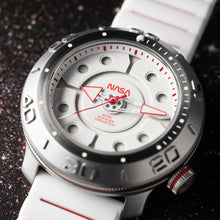 Load image into Gallery viewer, *NASA Voyager Automatic 1000m Diver Europa
